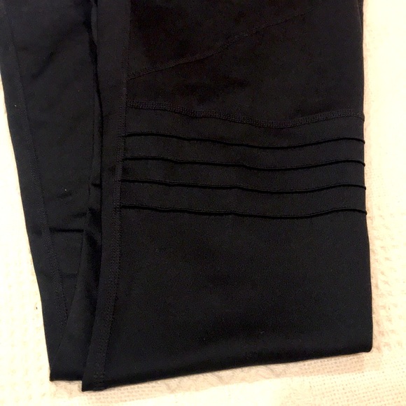 Nwot Z by ZELLA Black MOTO PANELED OUTSPACE Full Length Yoga Leggings Sz Small - Picture 9 of 16